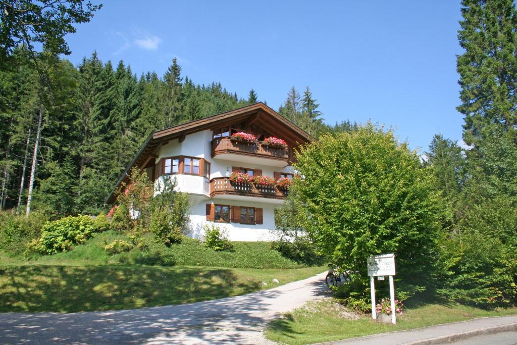 Ferienhaus Am Roemerweg Klais Extérieur photo