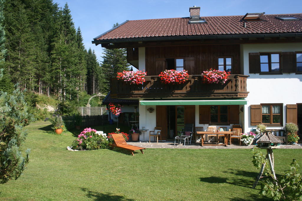 Ferienhaus Am Roemerweg Klais Extérieur photo